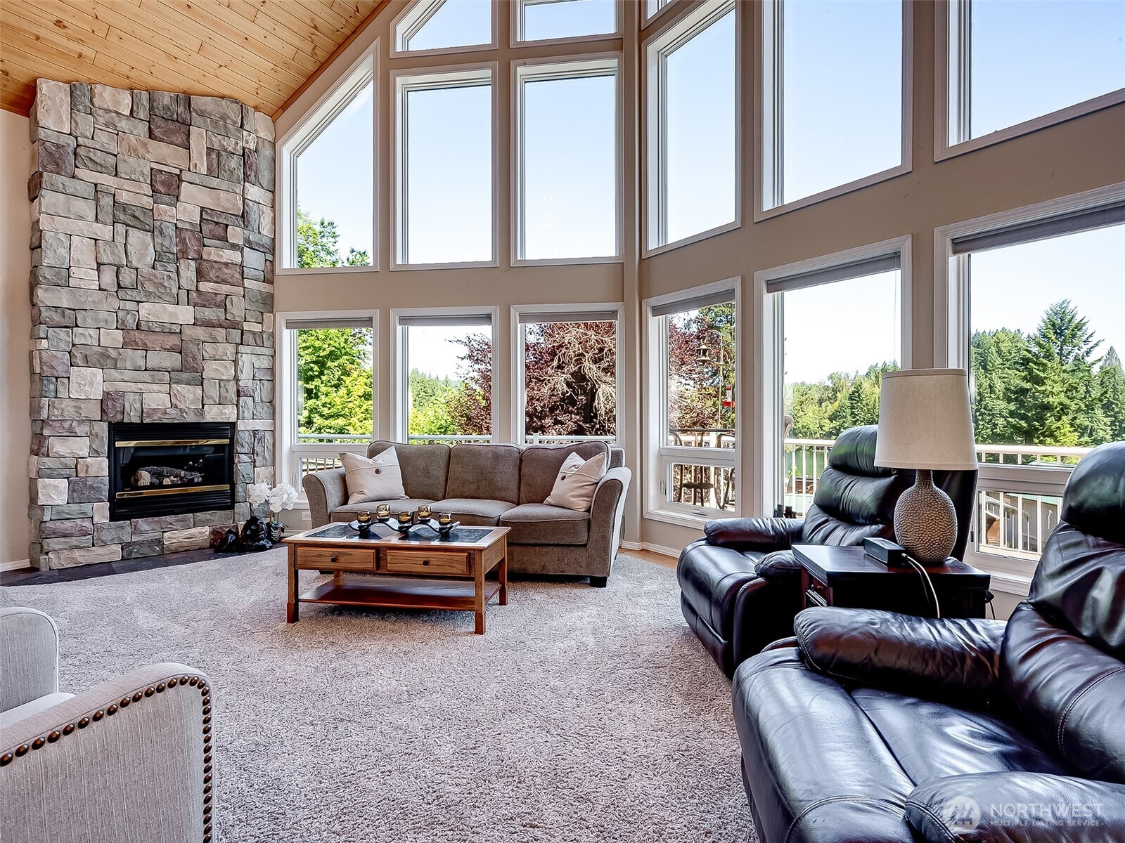 103 Lakeside Drive Property Photo 6