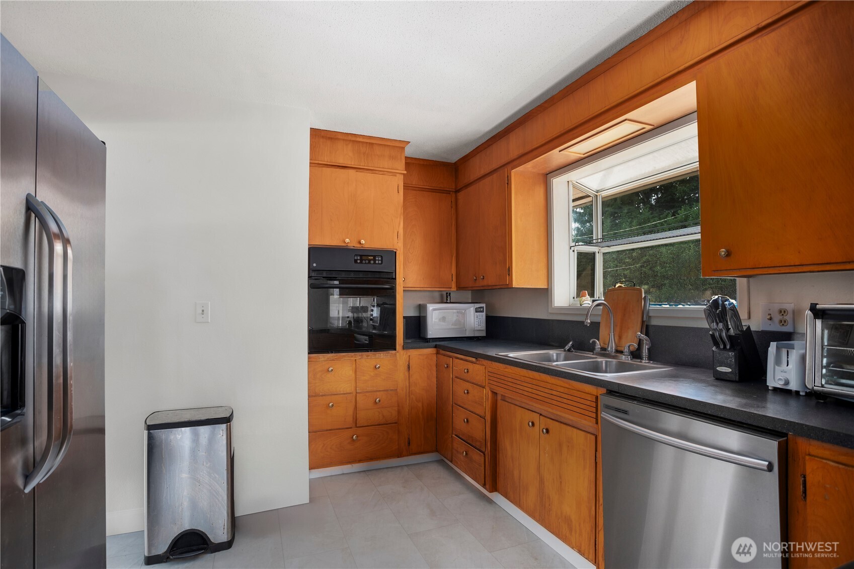 29929 4th Avenue Property Photo 13