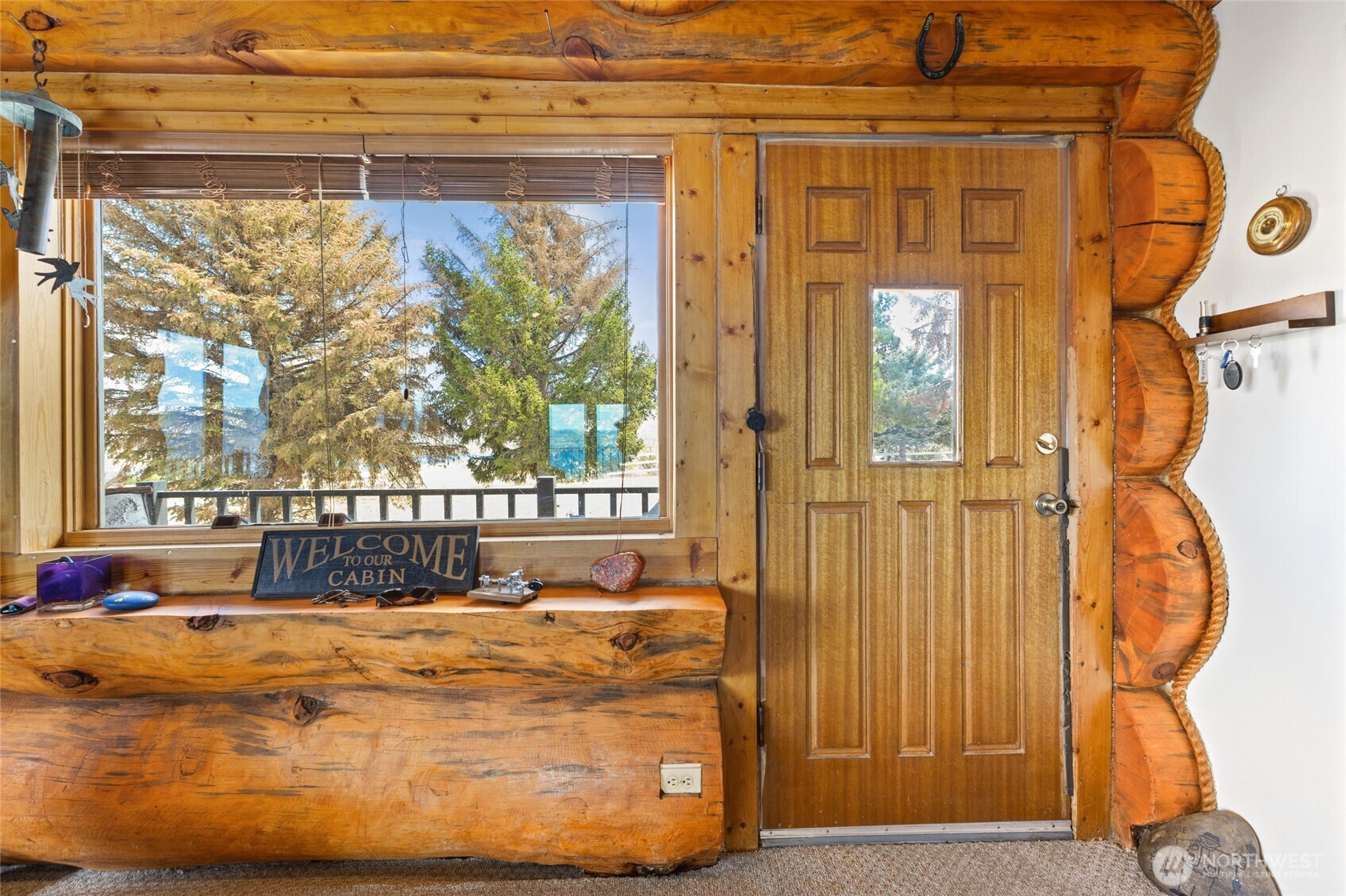 46575 Meadowlark Lane Property Photo 6