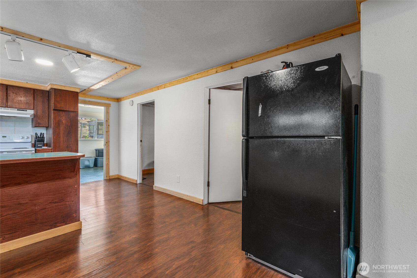 750 4th Street Property Photo 8