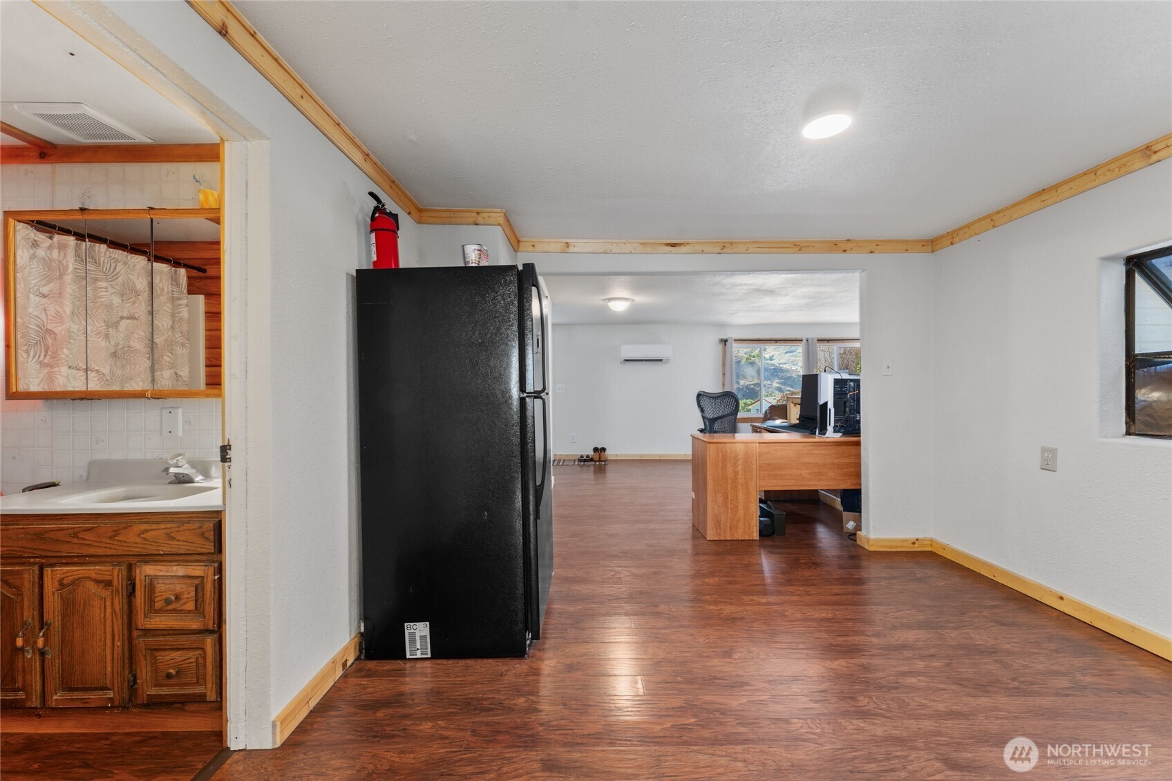 750 4th Street Property Photo 9