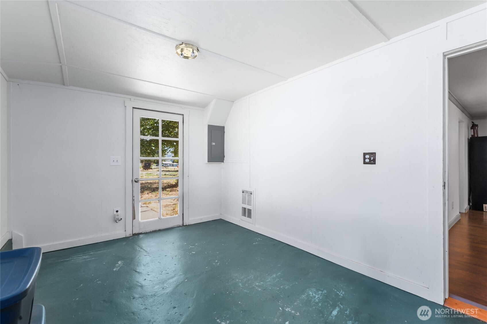 750 4th Street Property Photo 16