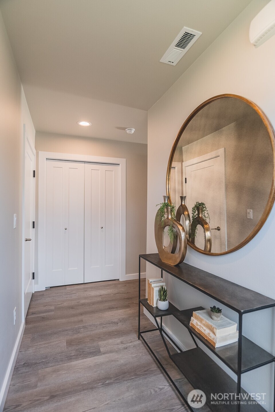 123 E 9th Avenue 62 Property Photo 4