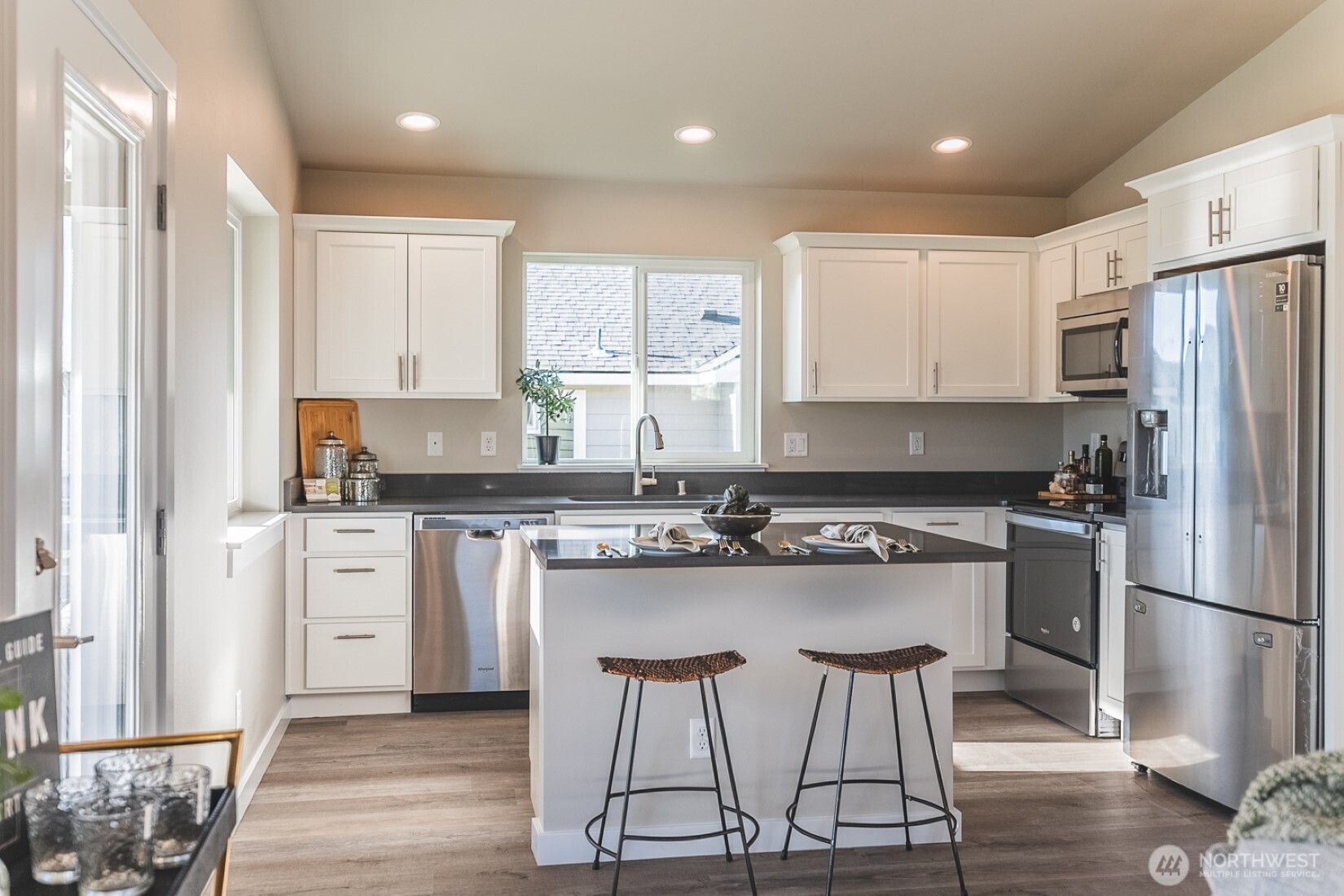 123 E 9th Avenue 62 Property Photo 10