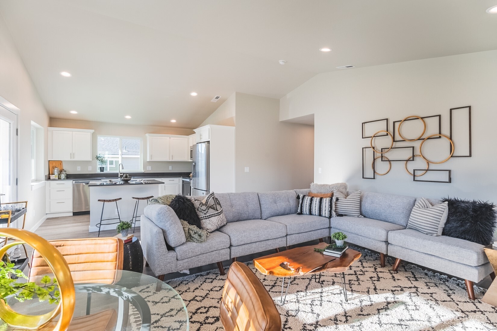 123 E 9th Avenue 62 Property Photo 19