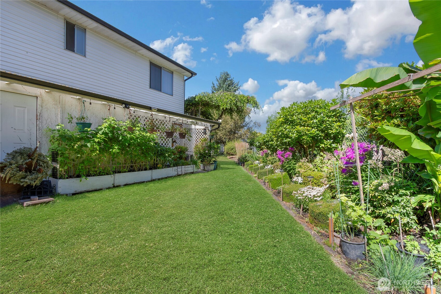 747 37th Street 9a Property Photo 2