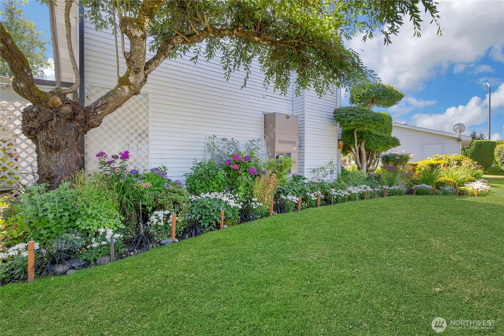 747 37th Street 9a Property Photo 4