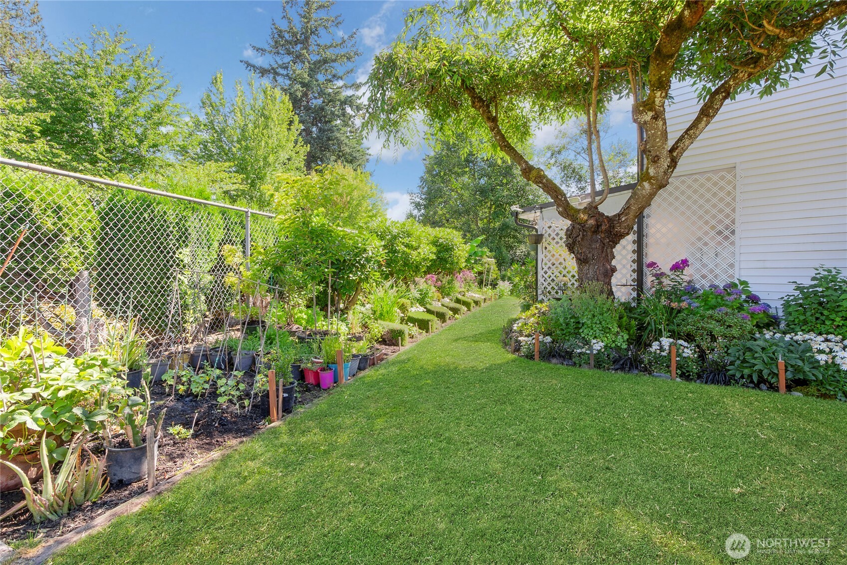 747 37th Street 9a Property Photo 5