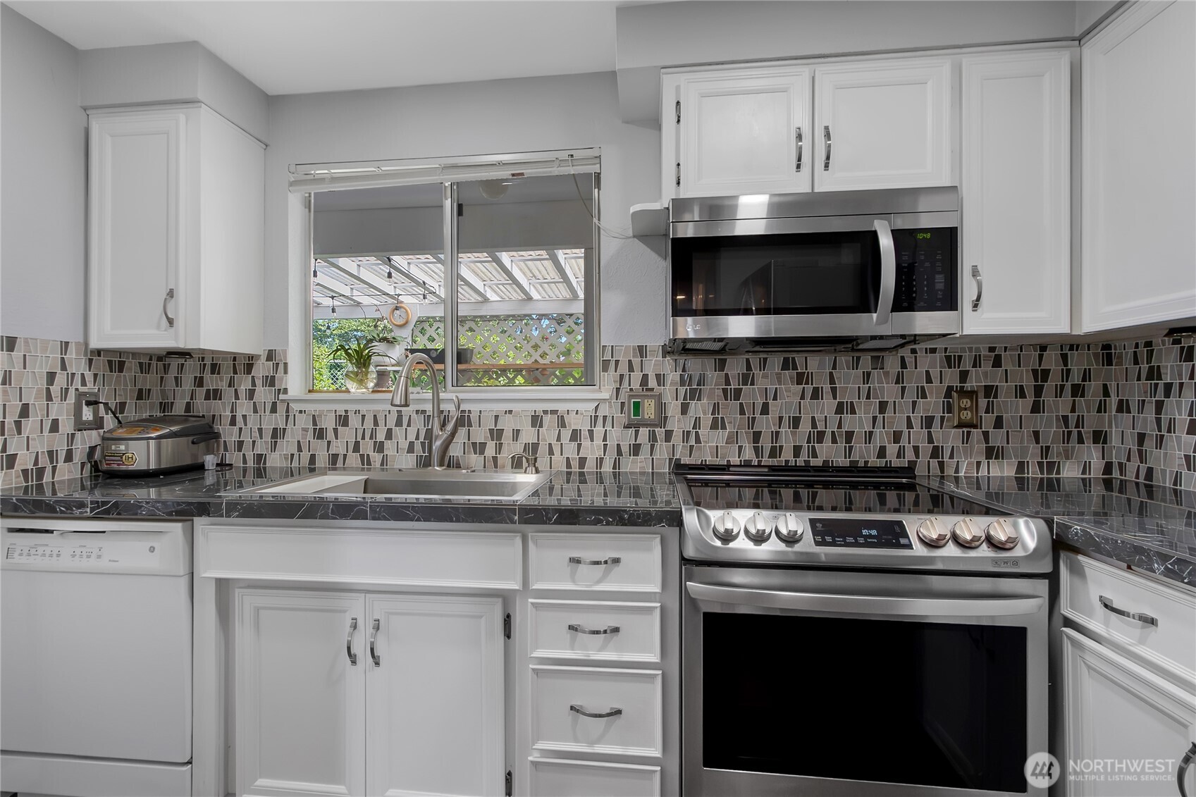 747 37th Street 9a Property Photo 19