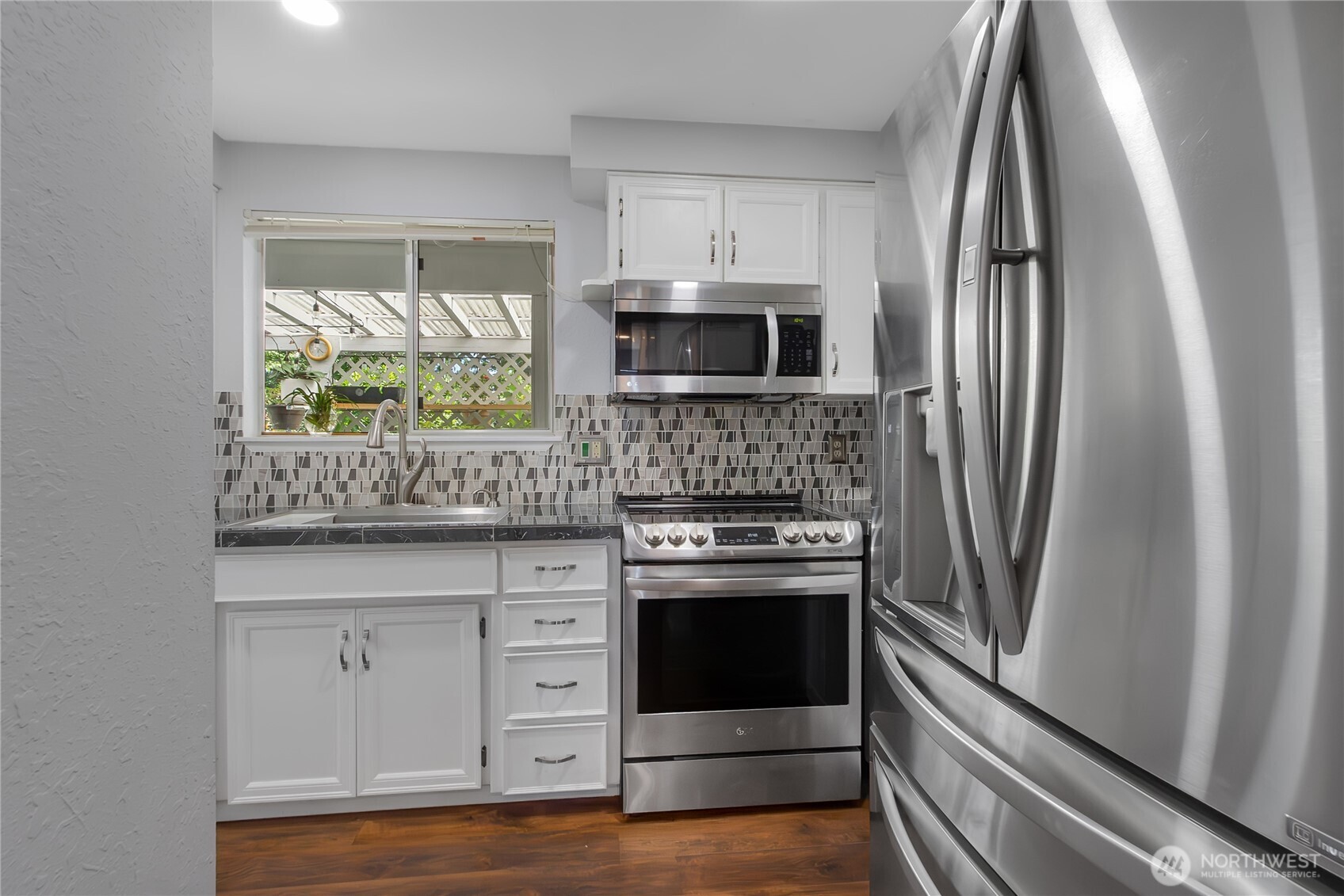 747 37th Street 9a Property Photo 20