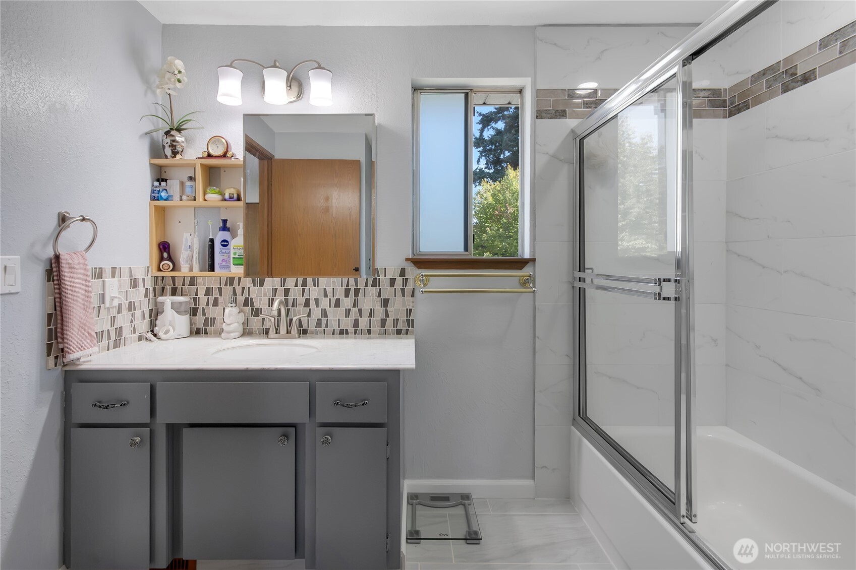 747 37th Street 9a Property Photo 22