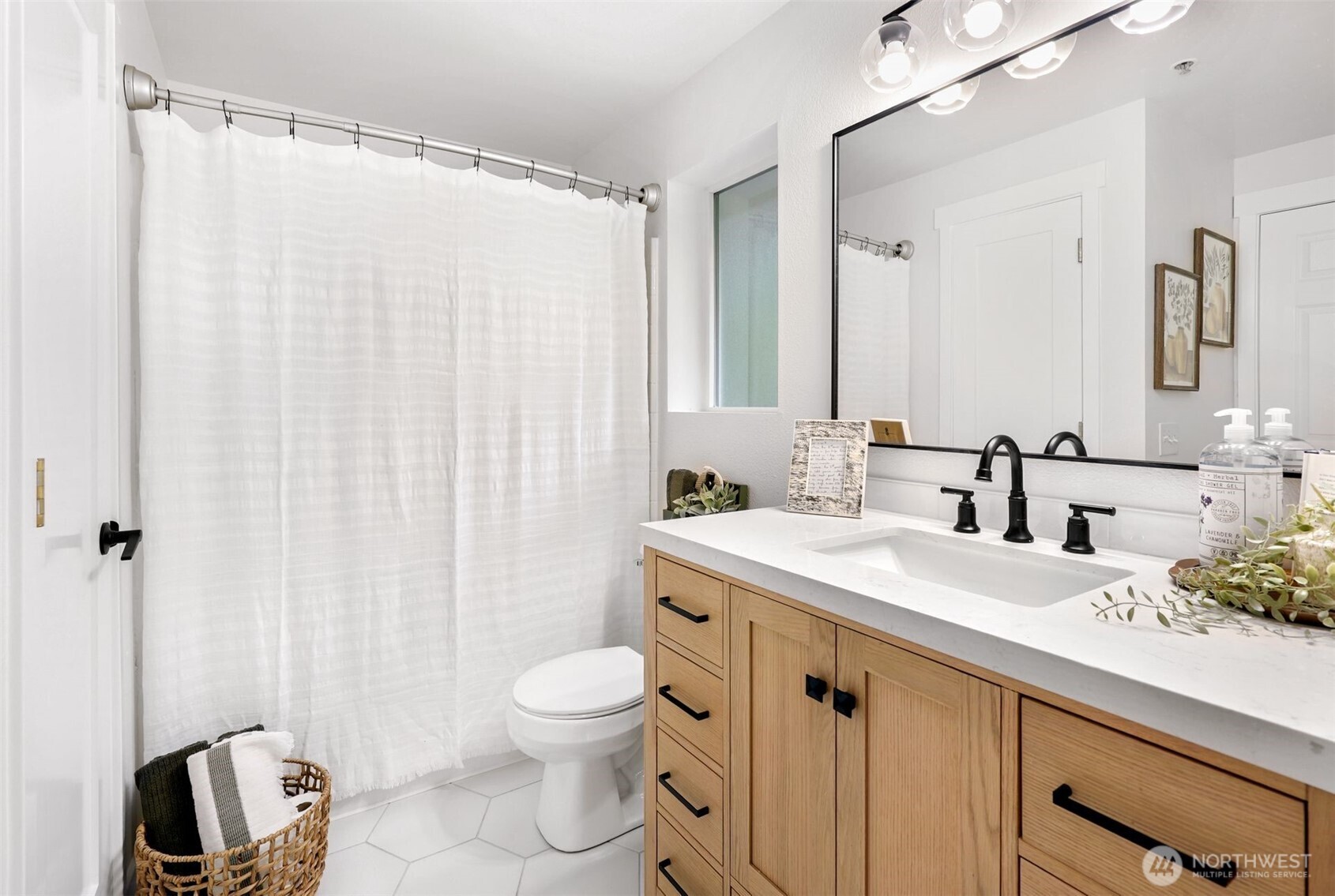 14816 29th Avenue B101 Property Photo 12