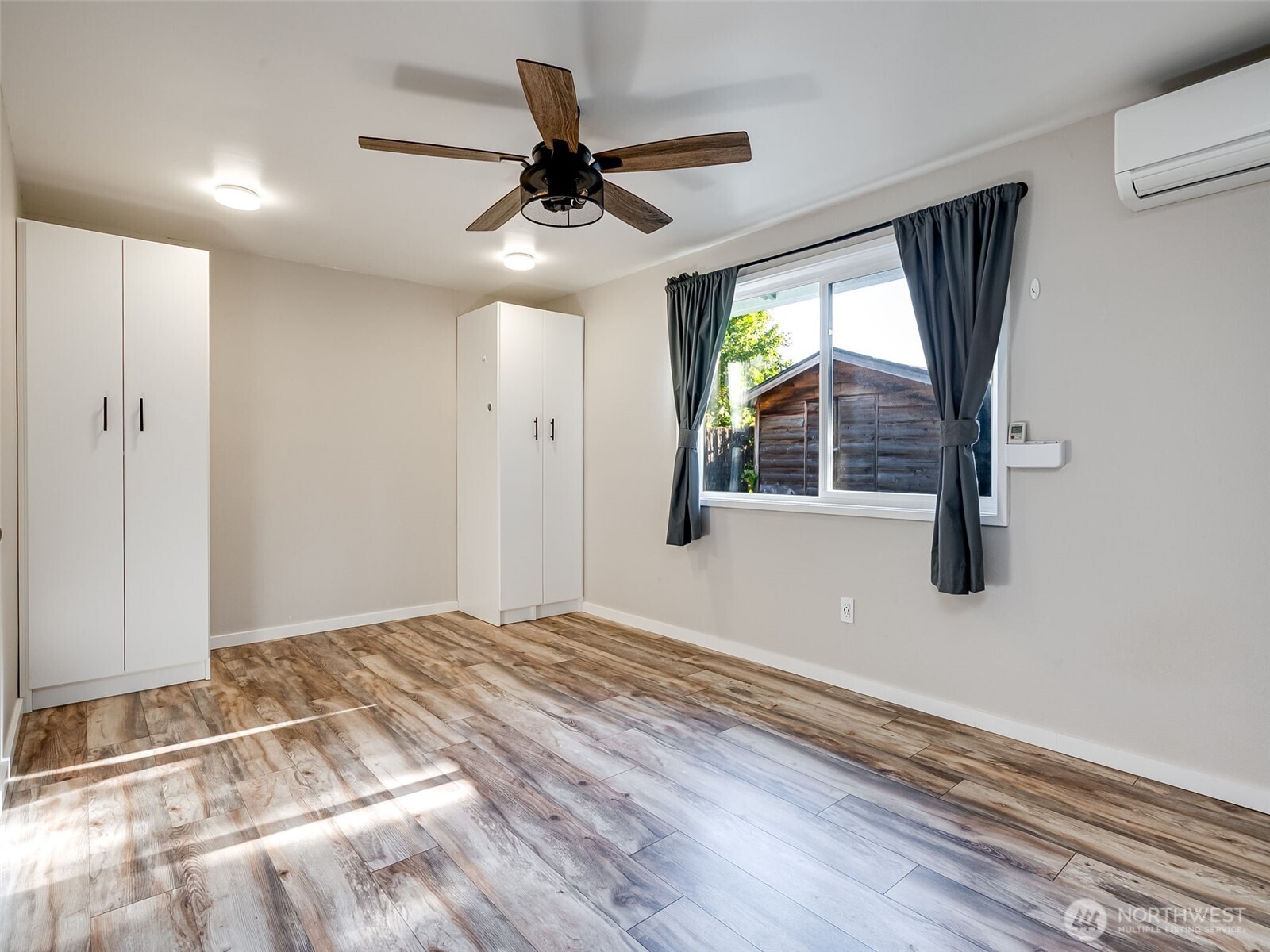 1208 Se Briarwood Drive Property Photo 13