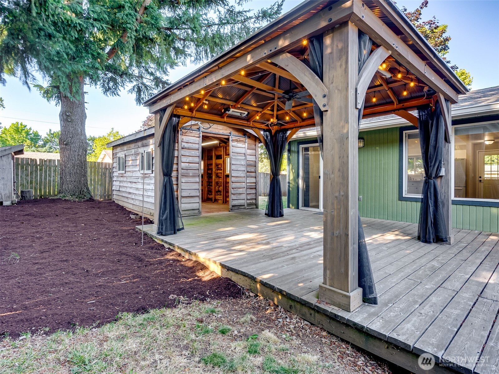 1208 Se Briarwood Drive Property Photo 22