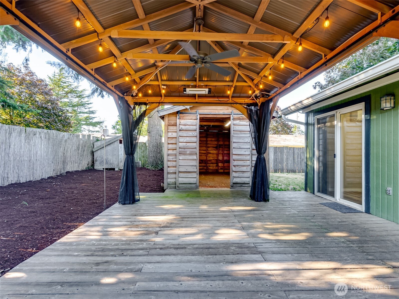 1208 Se Briarwood Drive Property Photo 23