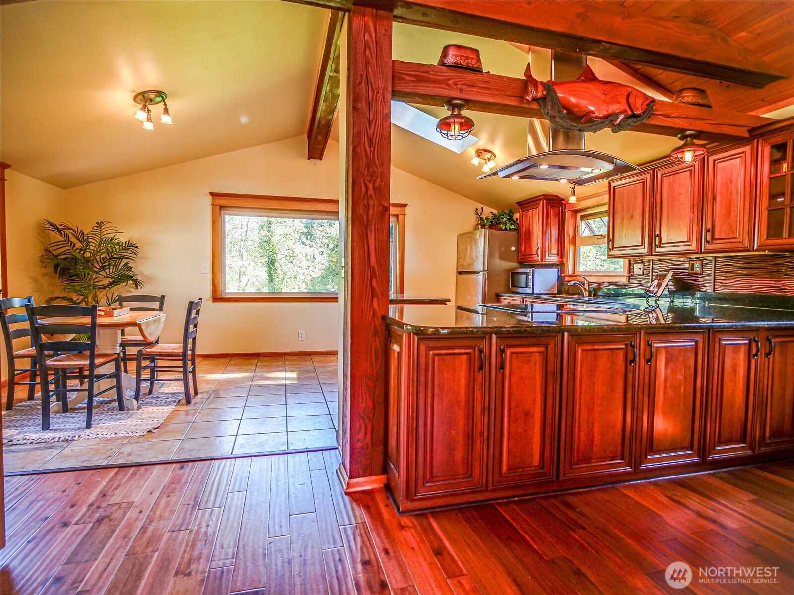18612 51st Avenue Property Photo 10