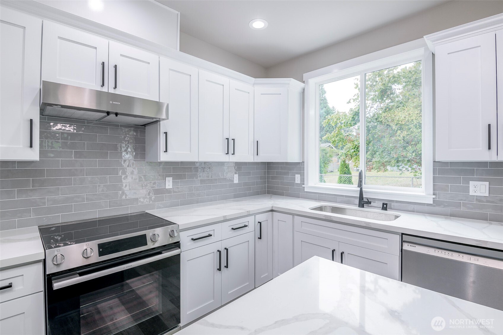 13030 51st Avenue Property Photo 8