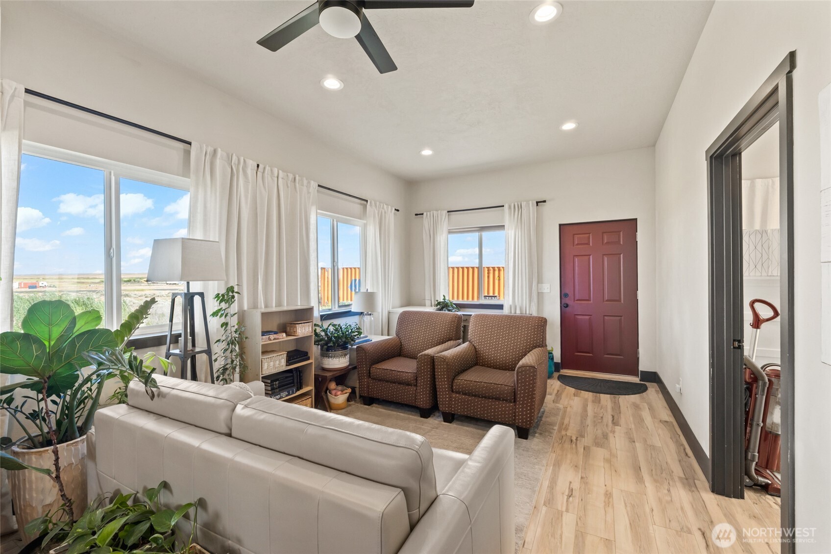 38220 Fitness Lane Property Photo 8