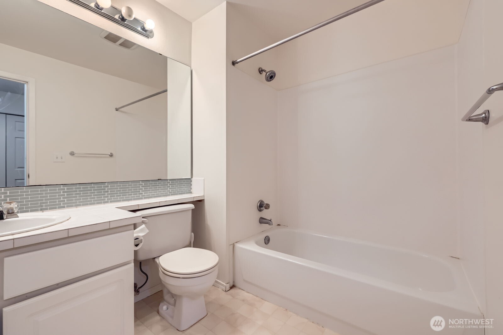 1131 115th Street J3 Property Photo 10