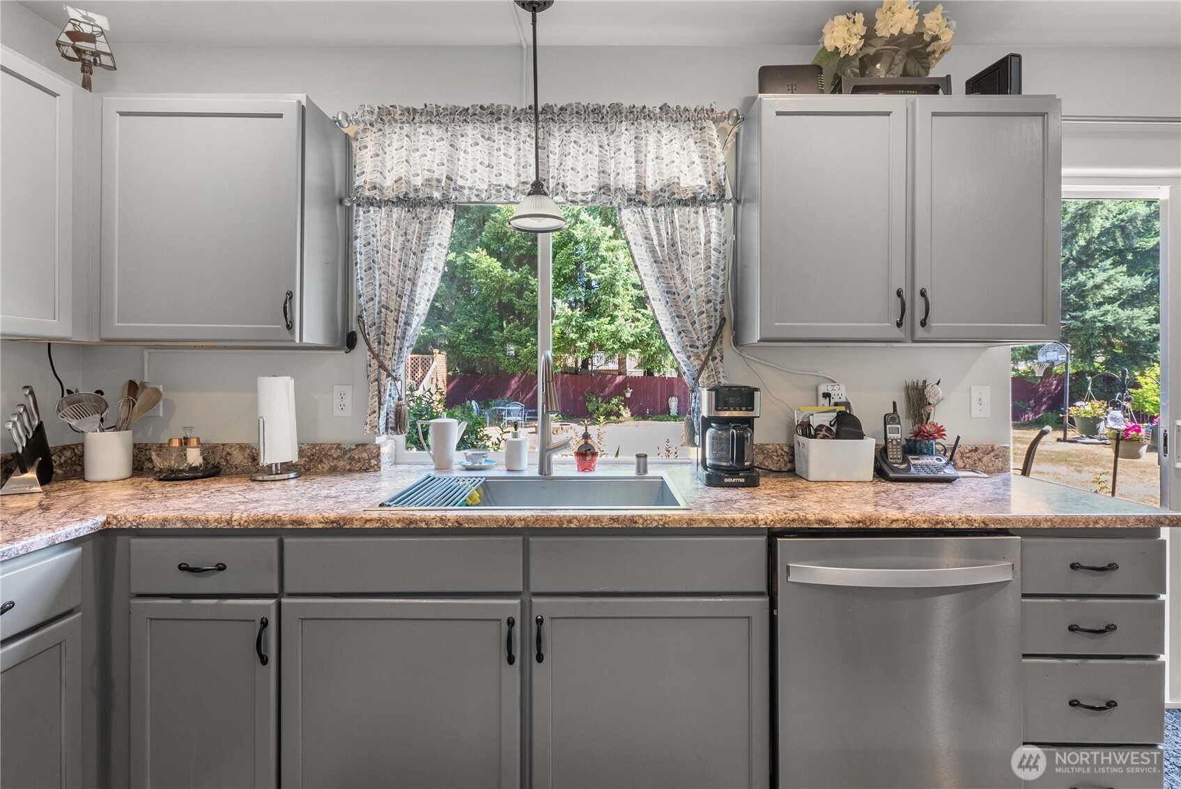 11925 Mayfair Avenue Property Photo 9