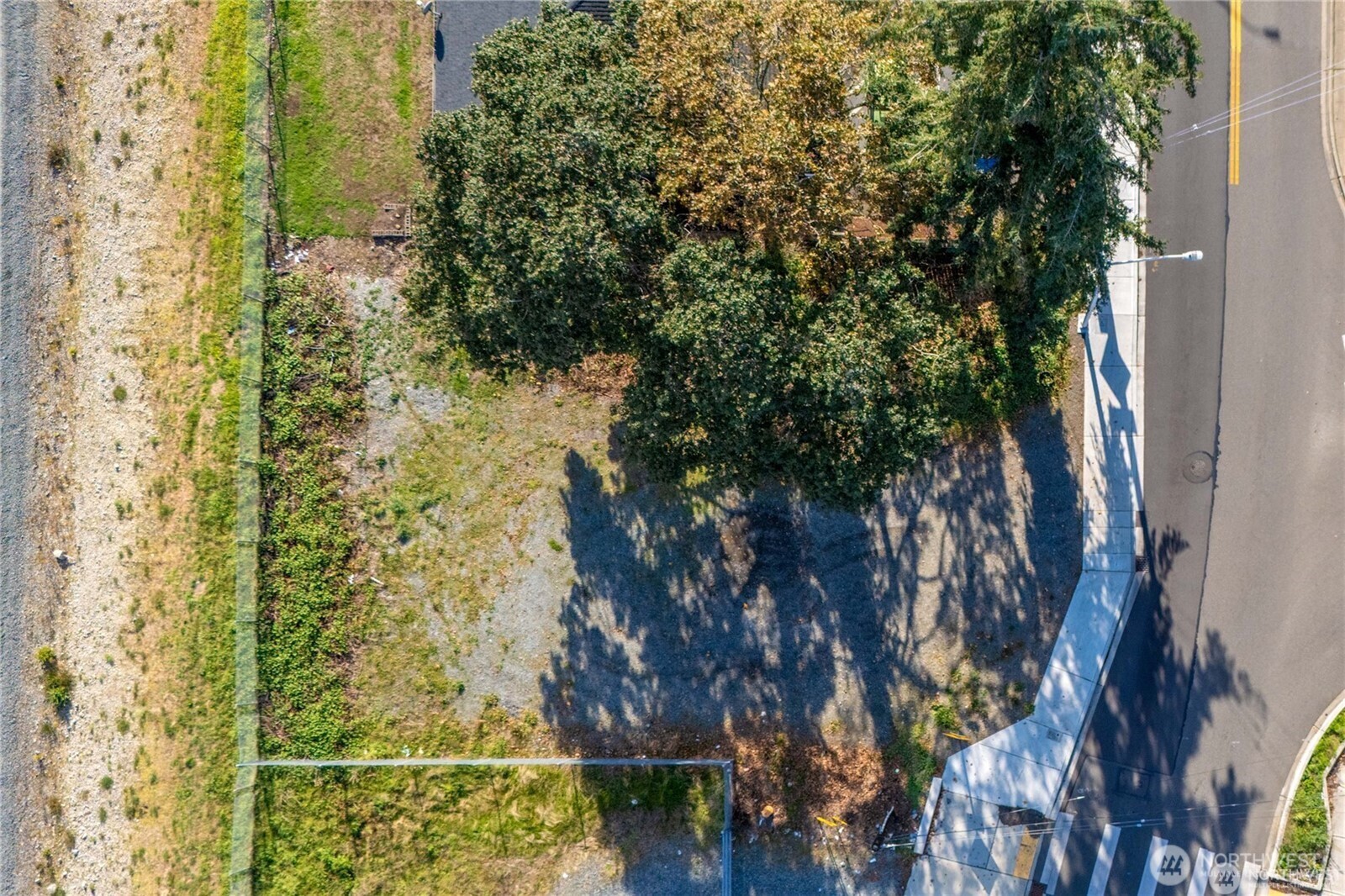 14401 Union Avenue Property Photo 1