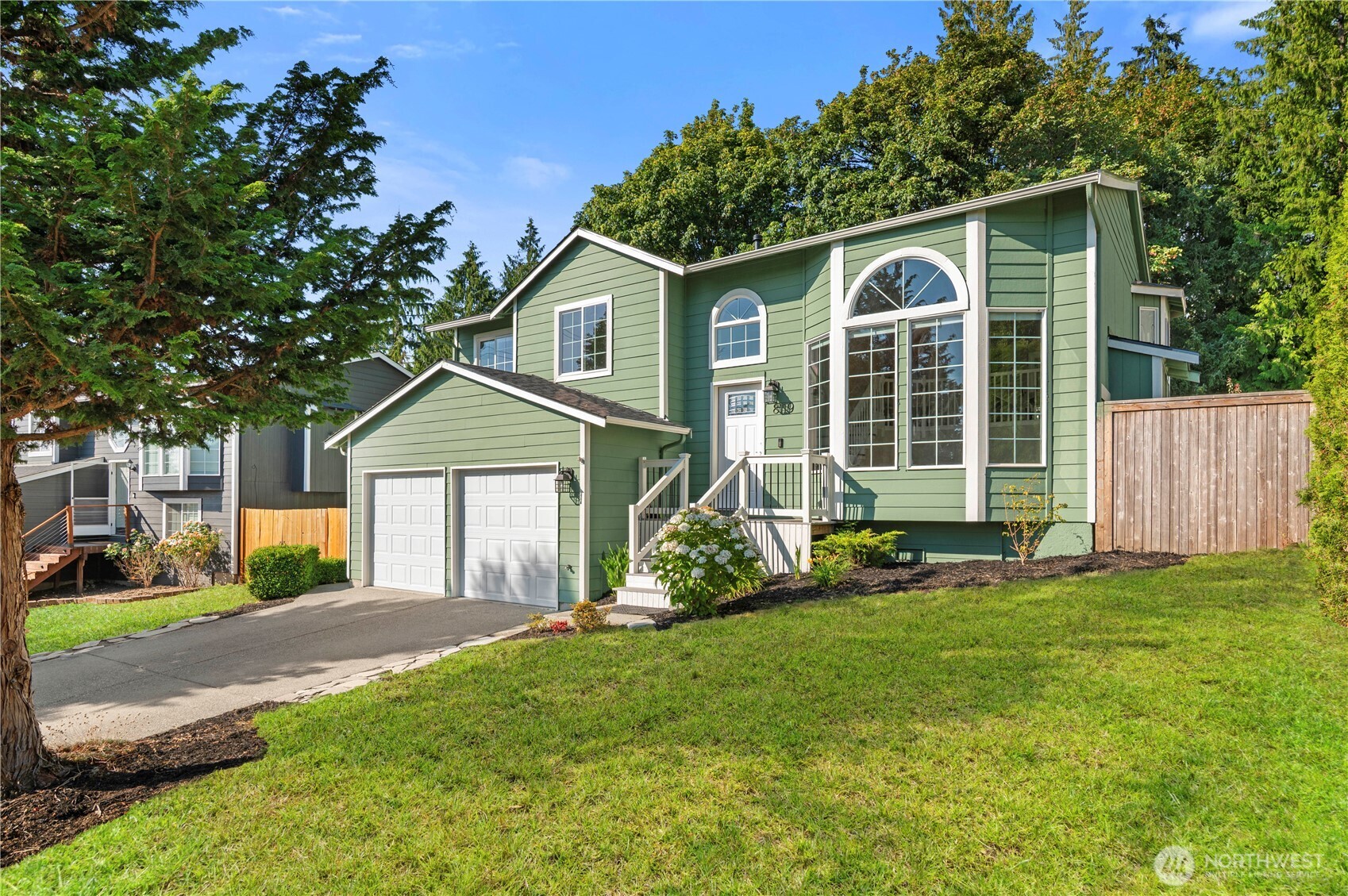 8119 Crown Ridge Boulevard Property Photo 1