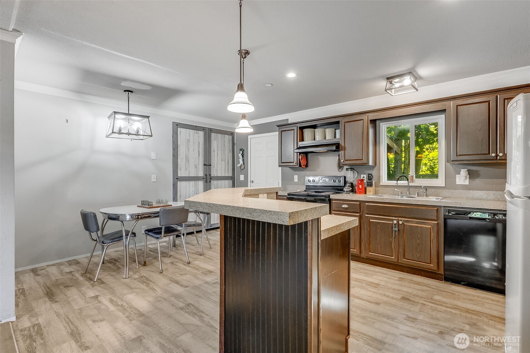 30611 6th Avenue Ct Property Photo 8