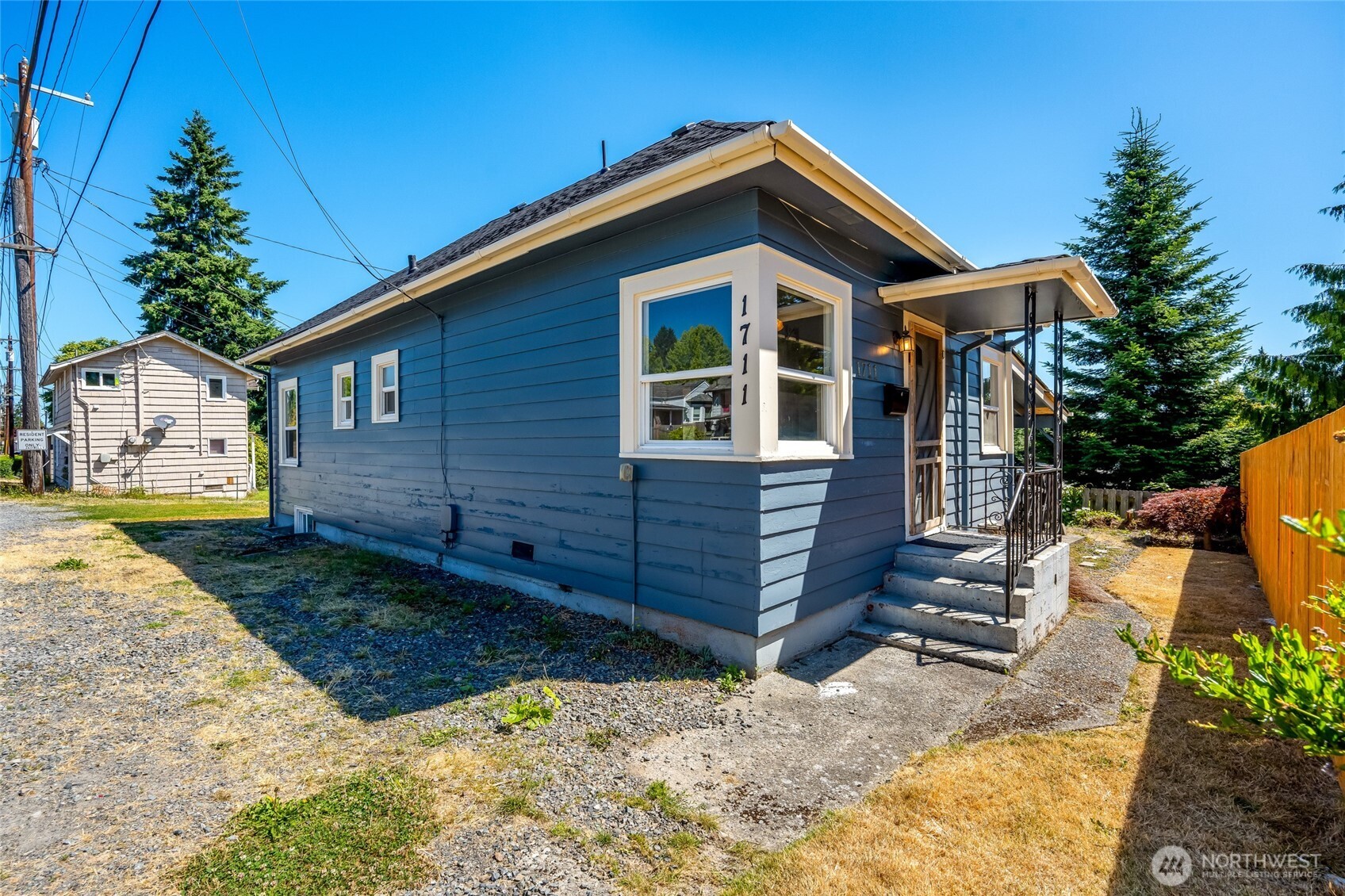 1711 12th Street A Property Photo 1
