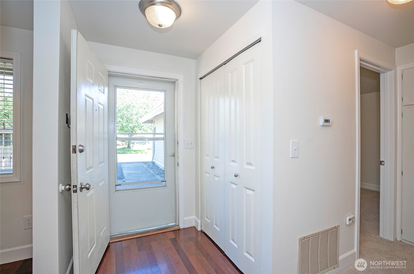 5702 N 33rd Street 18b Property Photo 4