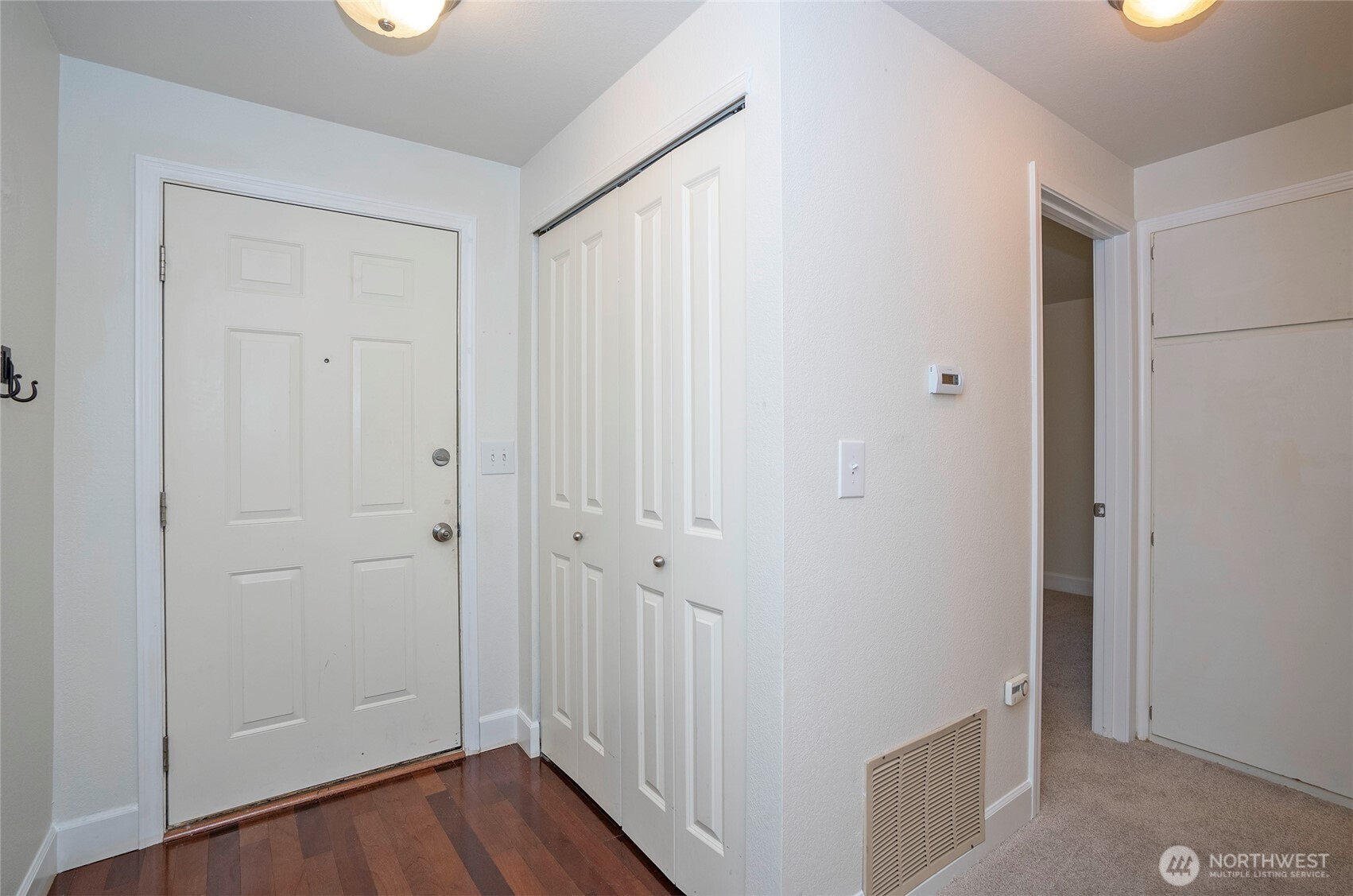 5702 N 33rd Street 18b Property Photo 5