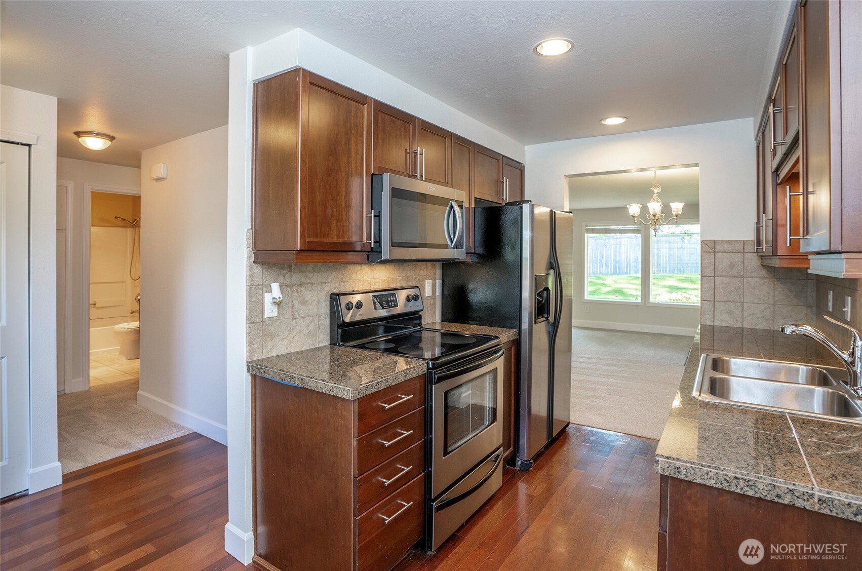 5702 N 33rd Street 18b Property Photo 11