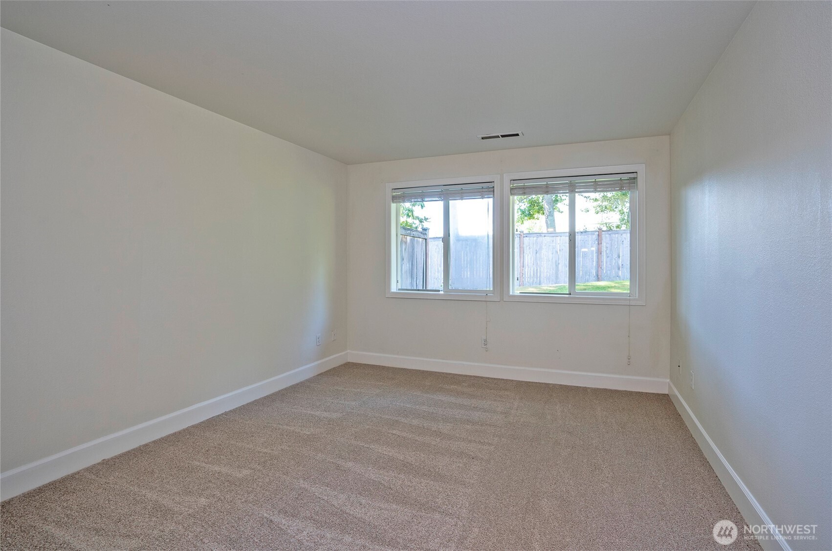 5702 N 33rd Street 18b Property Photo 14