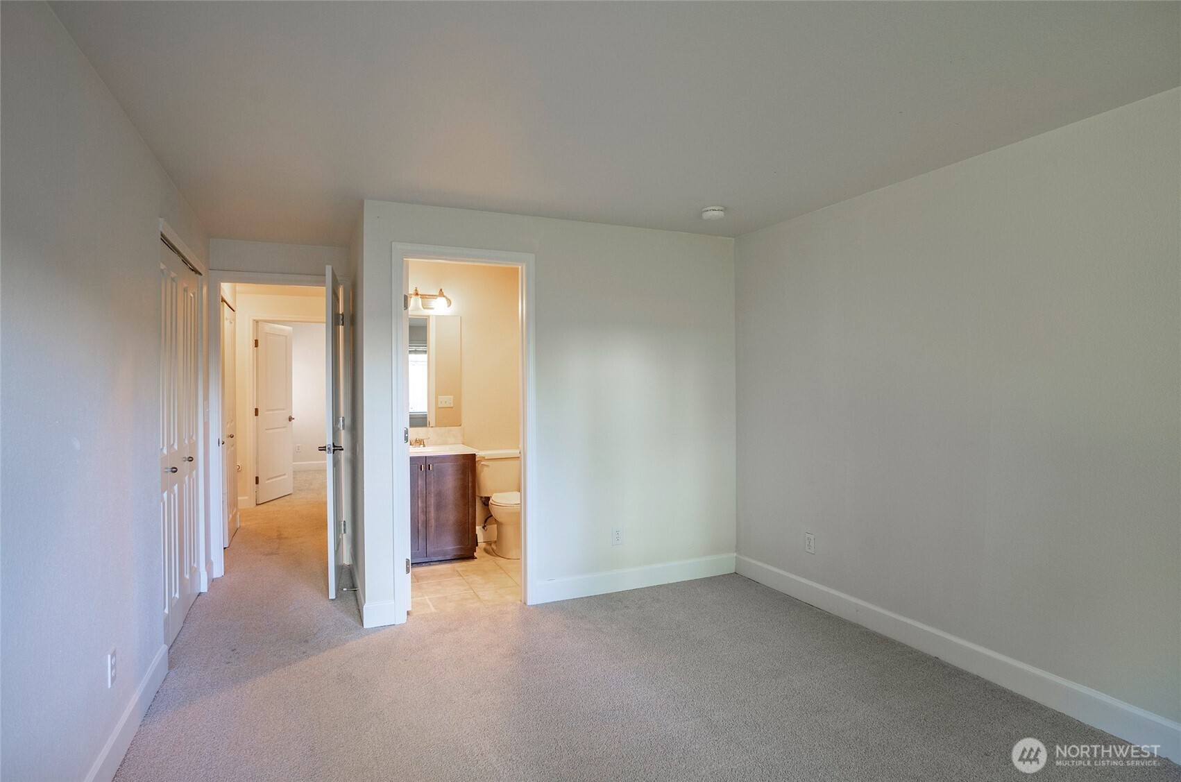 5702 N 33rd Street 18b Property Photo 15