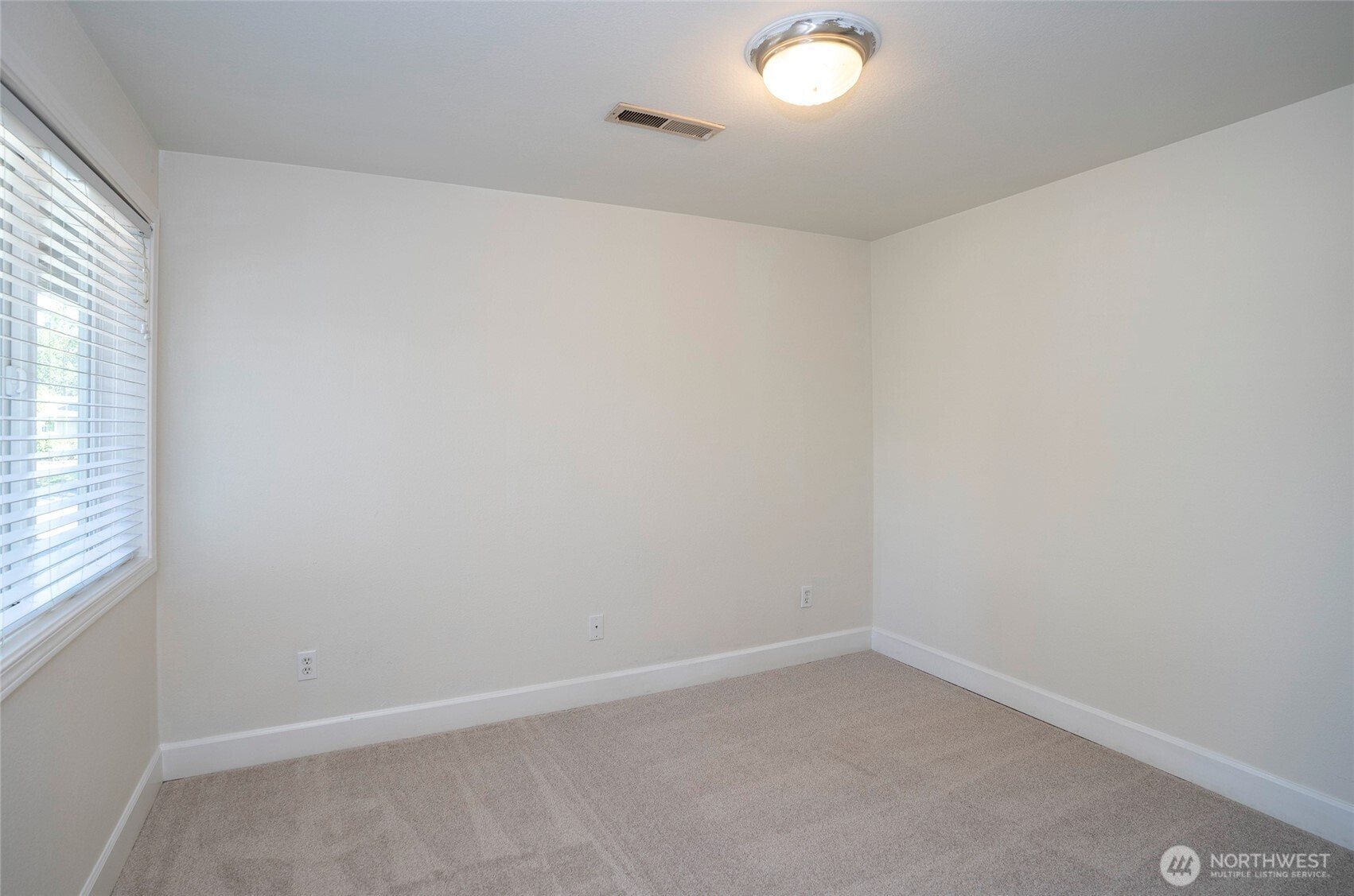 5702 N 33rd Street 18b Property Photo 17