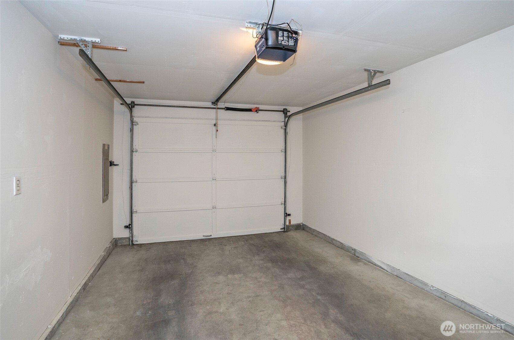 5702 N 33rd Street 18b Property Photo 21