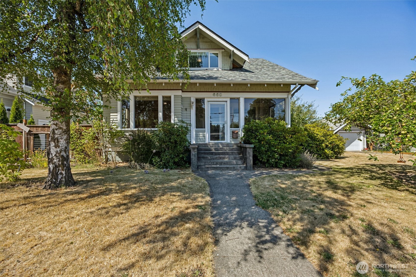 668 Nw Folsom Street Property Photo 1