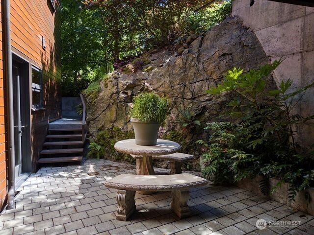 630 Harrison Street Property Photo 14