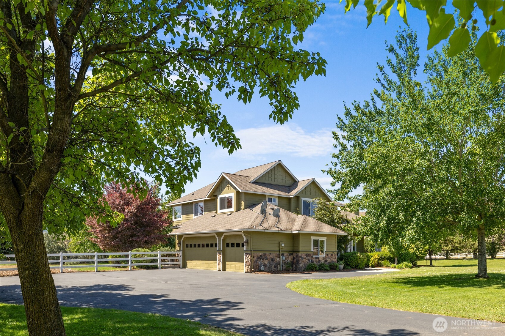 70 Majestic Heights Drive Property Photo 4