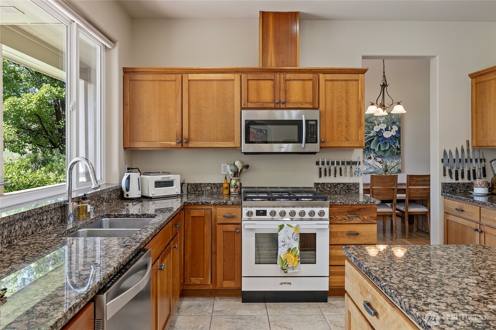 70 Majestic Heights Drive Property Photo 12