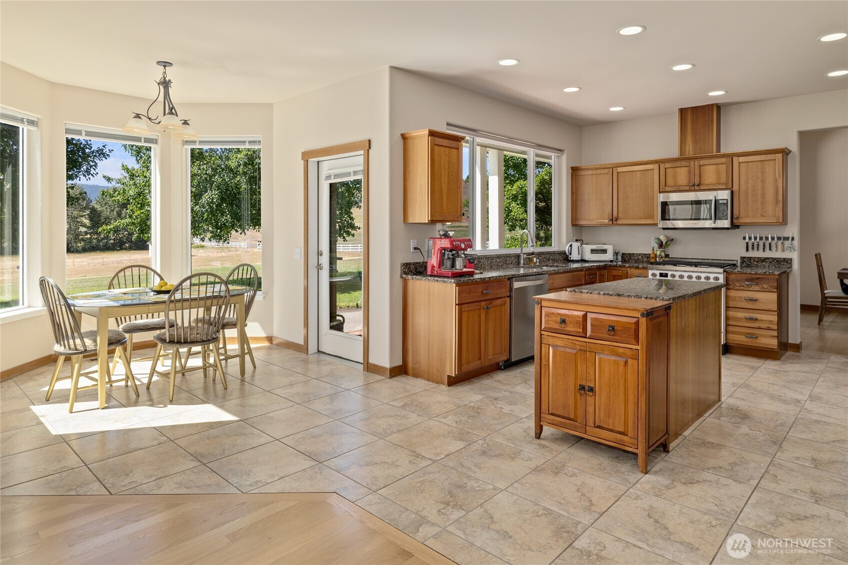 70 Majestic Heights Drive Property Photo 13