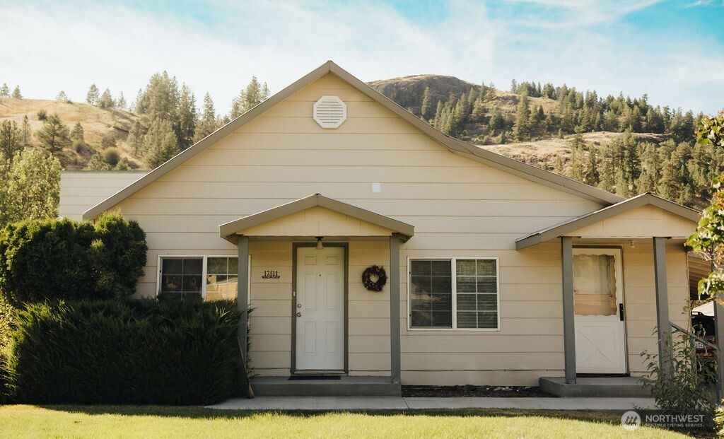 17511 N Highway 21 Property Photo 1
