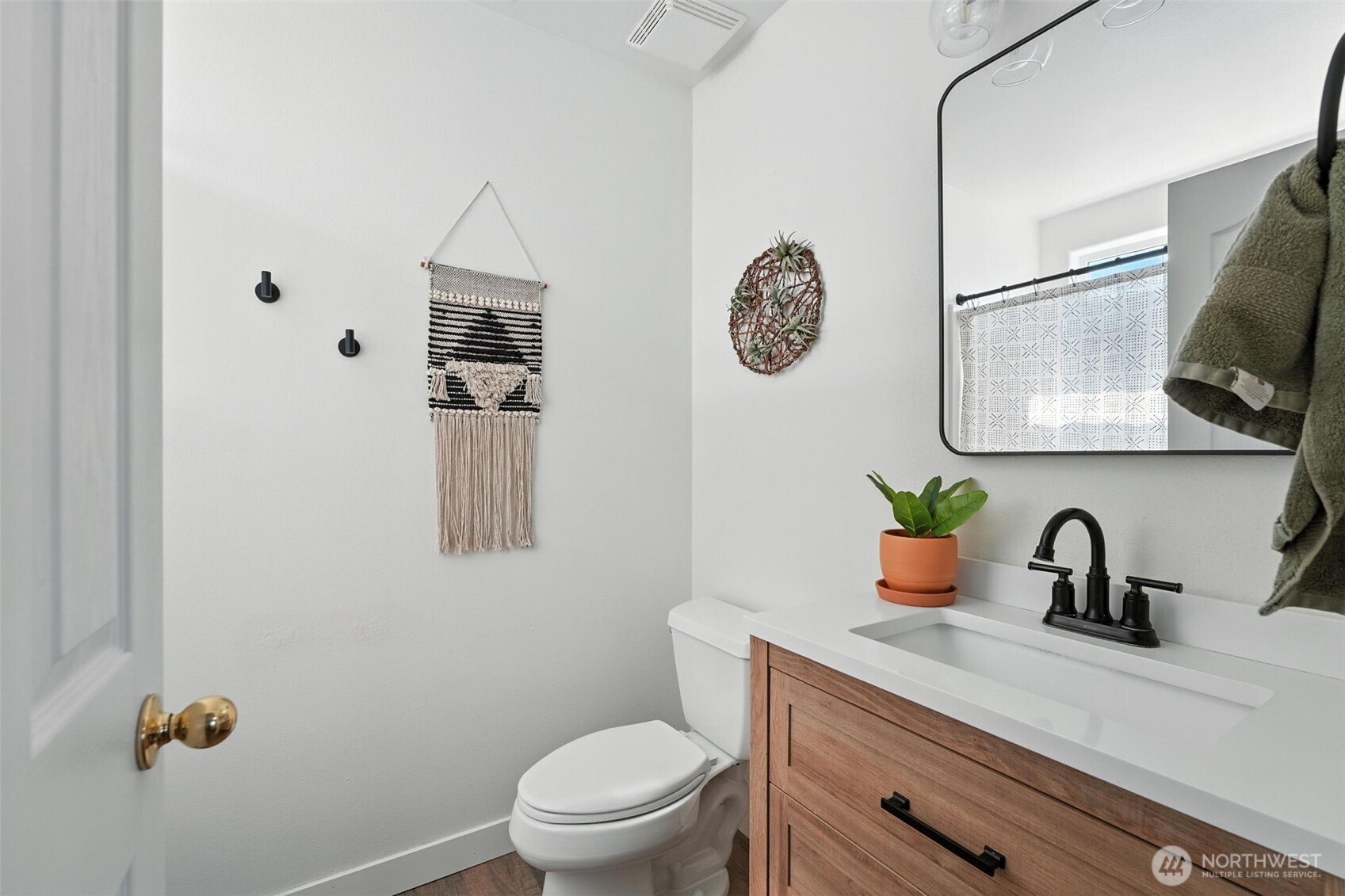 2401 S Arthur Court Property Photo 14