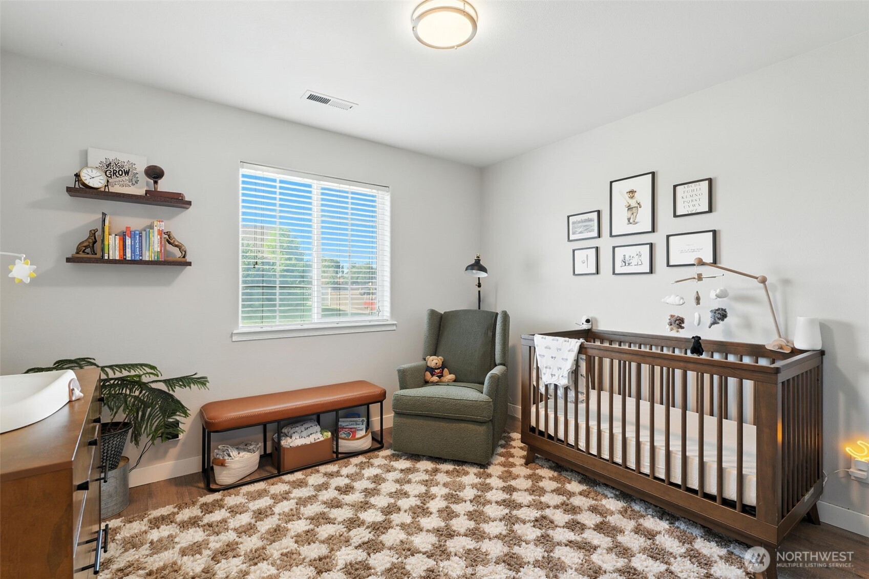 2401 S Arthur Court Property Photo 15