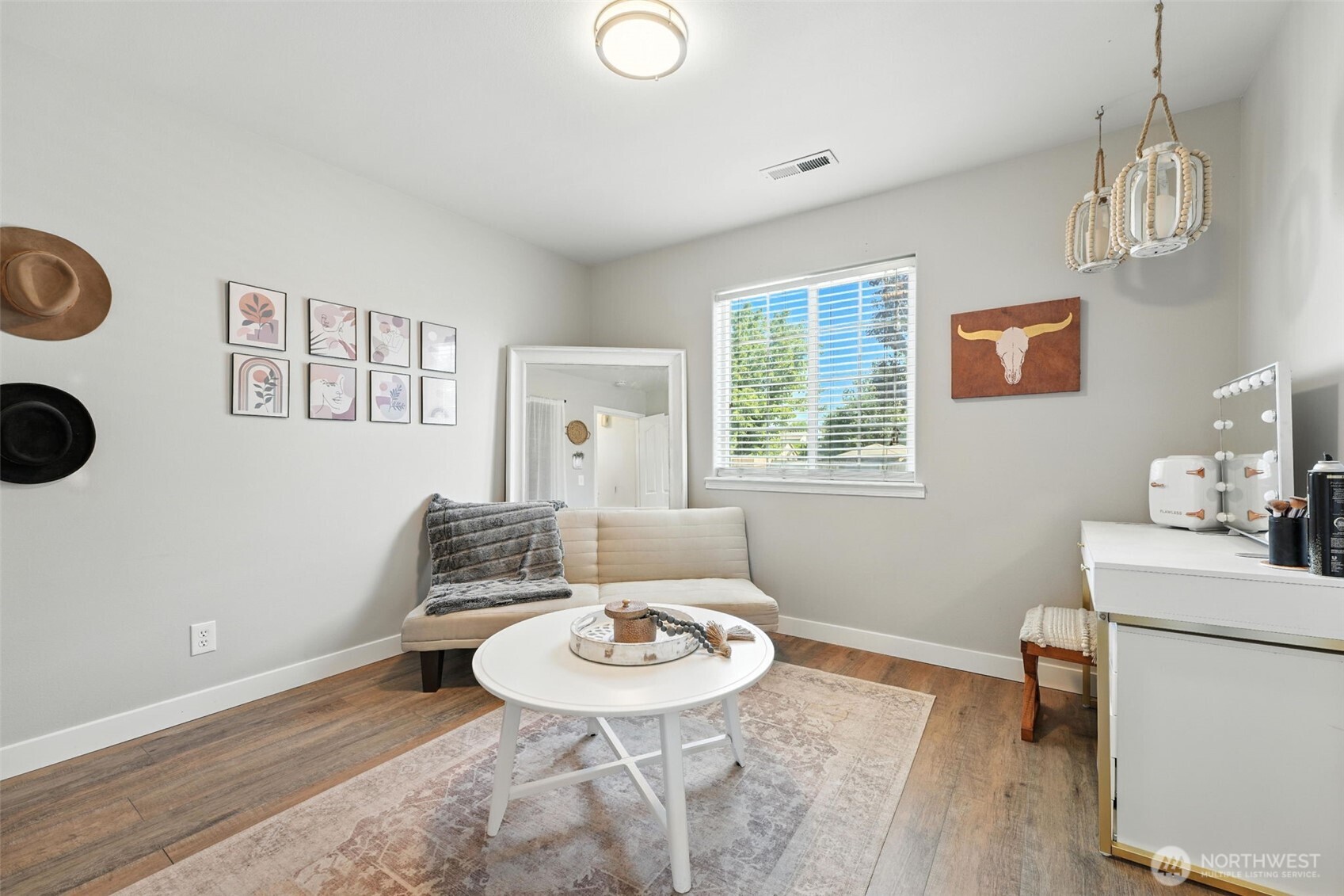 2401 S Arthur Court Property Photo 16