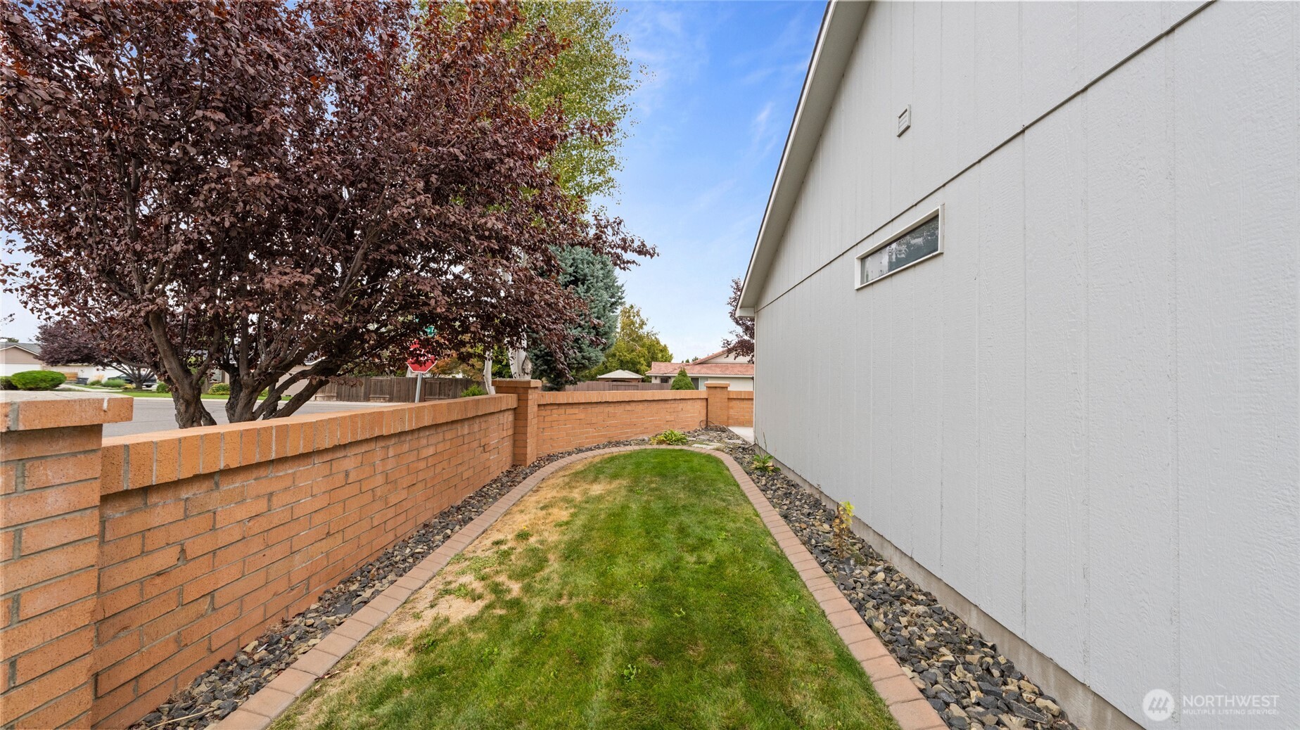 2401 S Arthur Court Property Photo 21