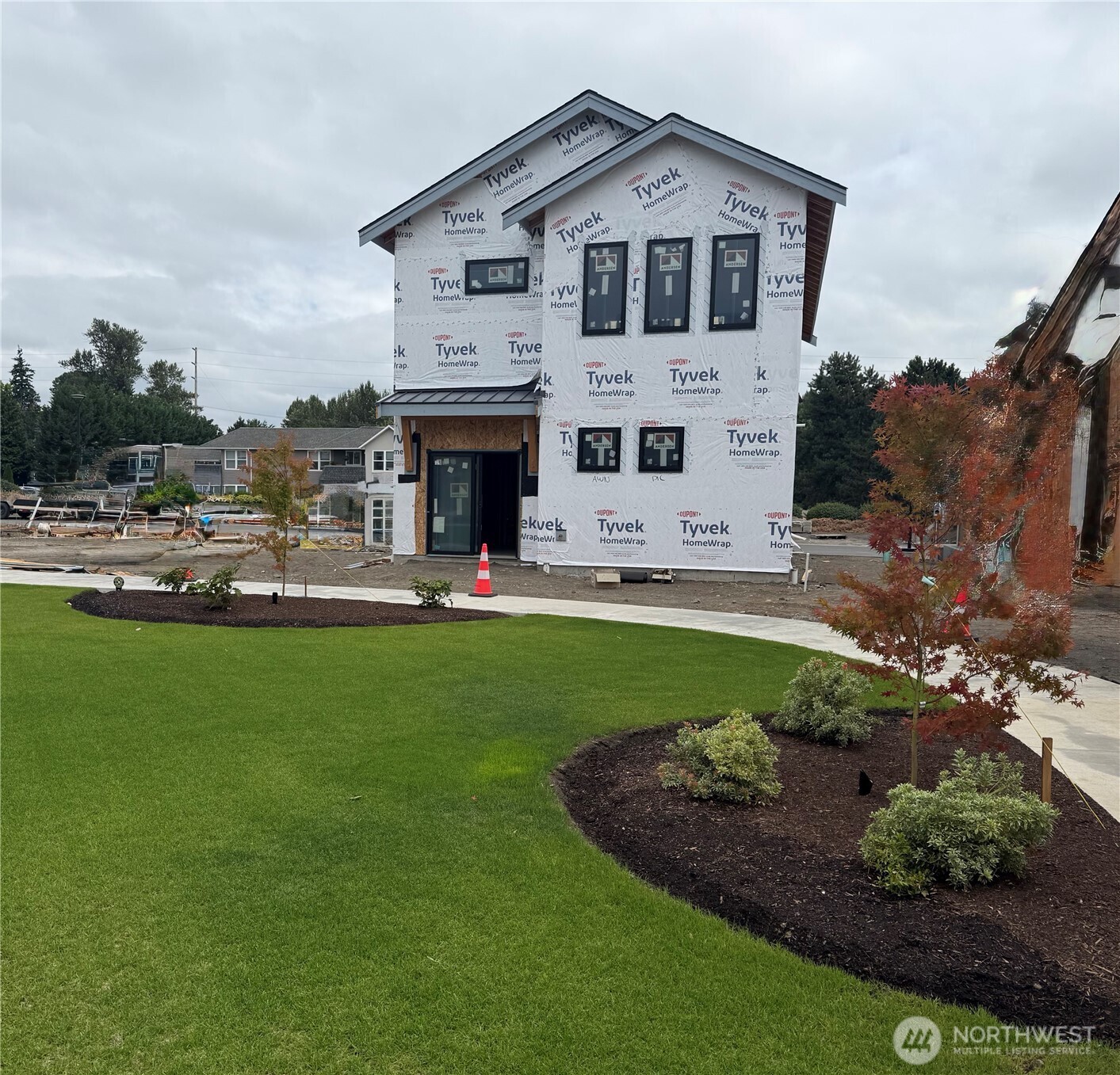 220 Skipping Stone Loop Property Photo 2