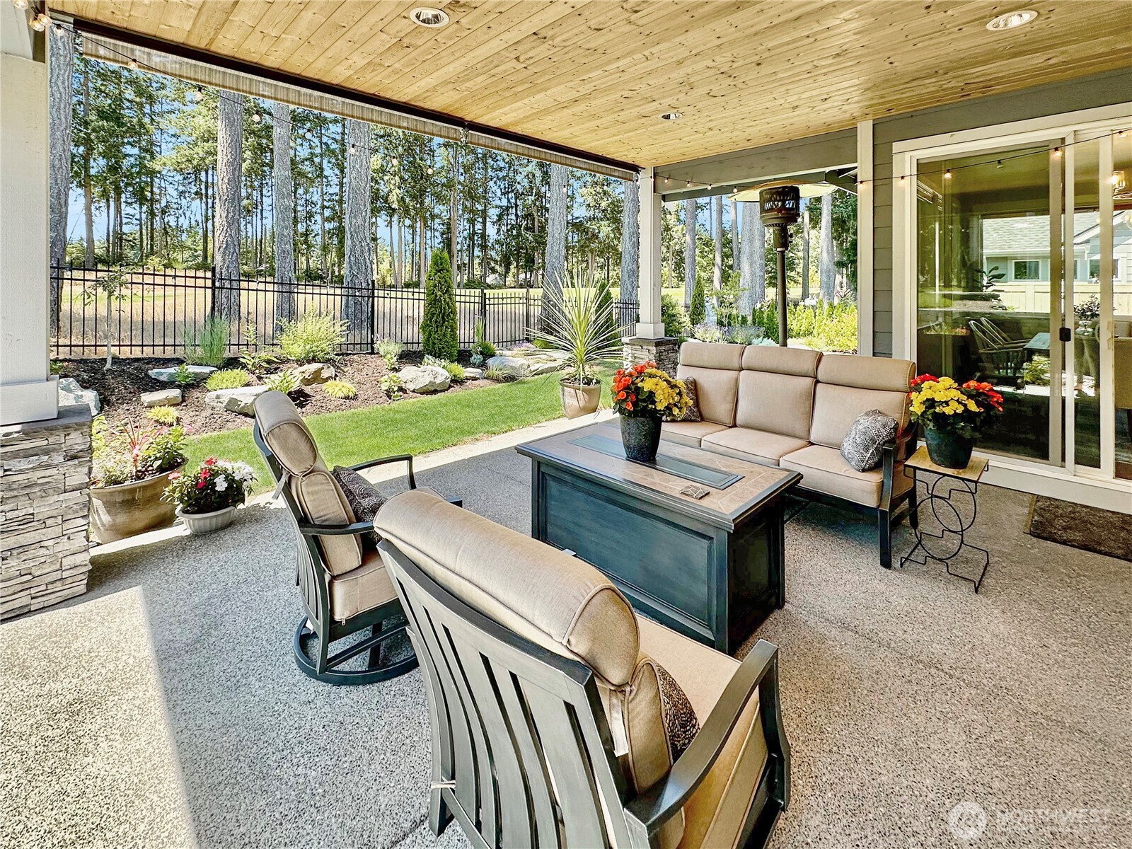 4411 Caddyshack Drive Property Photo 3