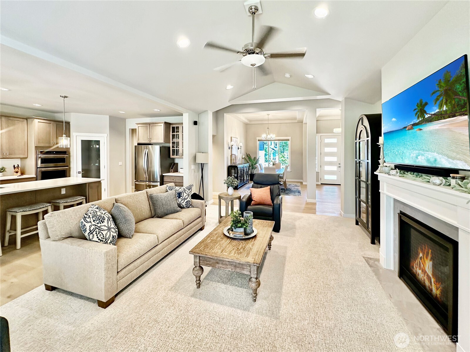 4411 Caddyshack Drive Property Photo 8