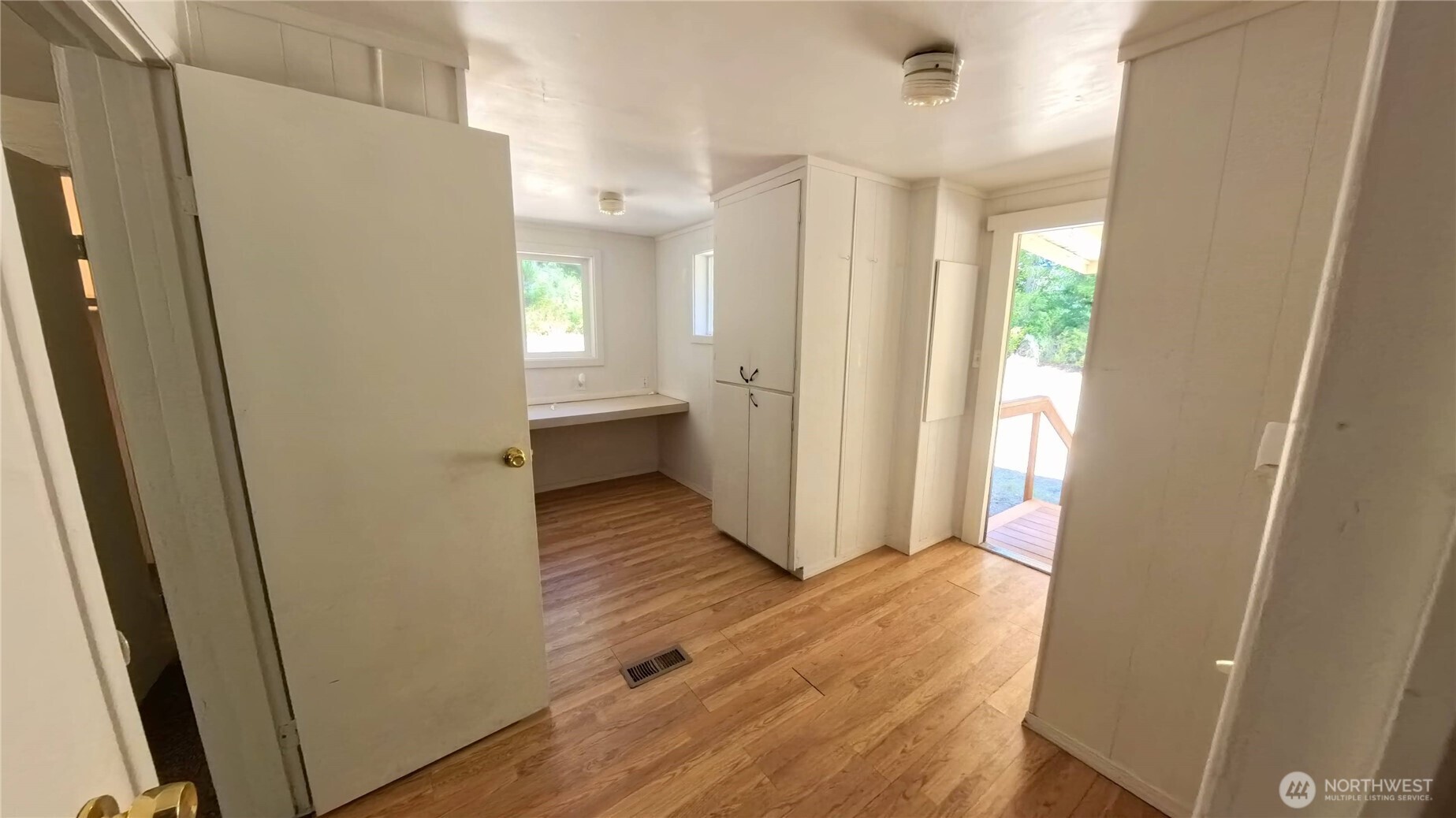 650 N Lake Cushman Road Property Photo 11