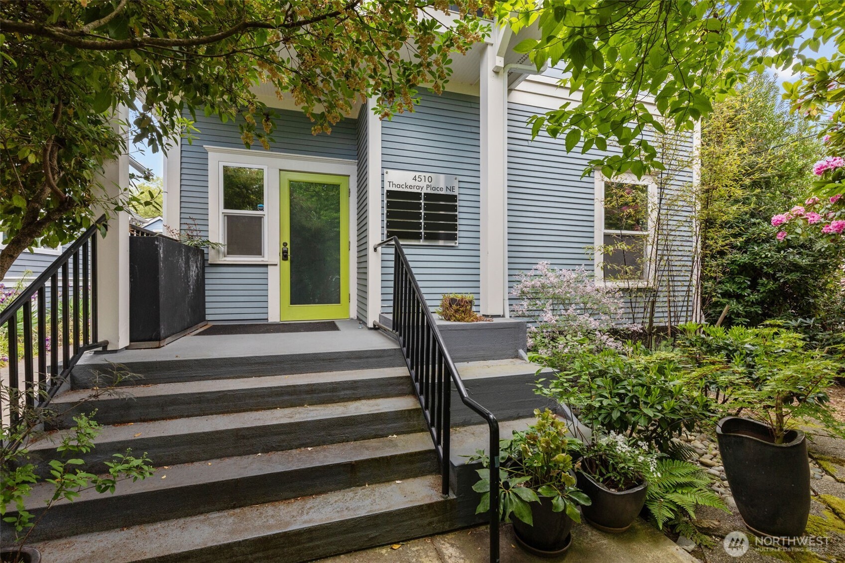 4510 Thackeray Property Photo 1